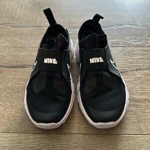 Nike Flex Runner shoes (Size 12.5C)